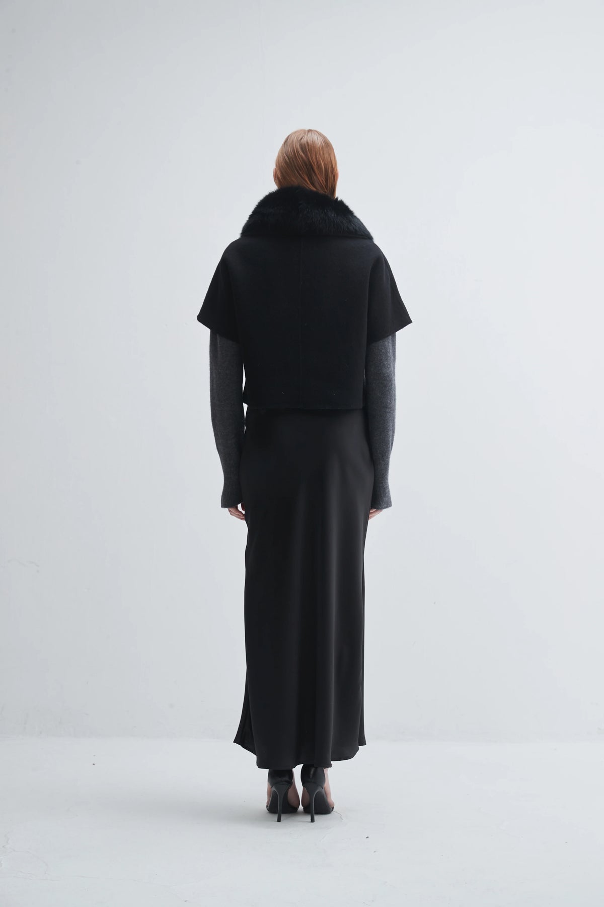 Short-sleeve Jacket with Fur Collar