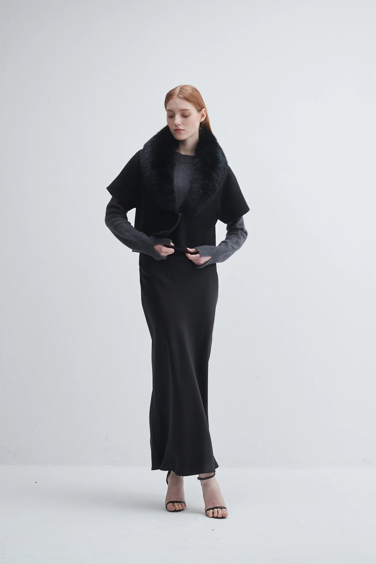 Short-sleeve Jacket with Fur Collar