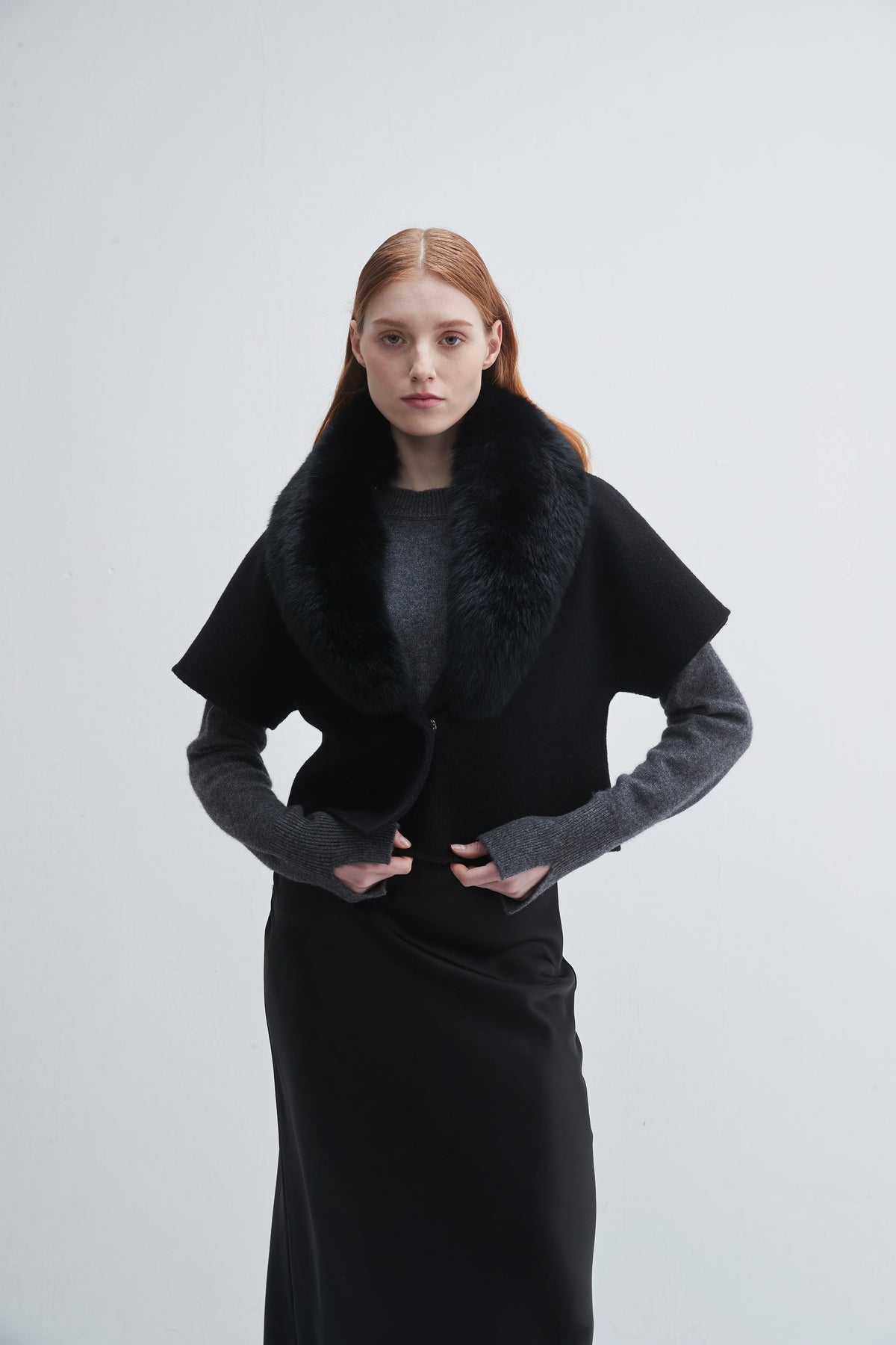 Short-sleeve Jacket with Fur Collar