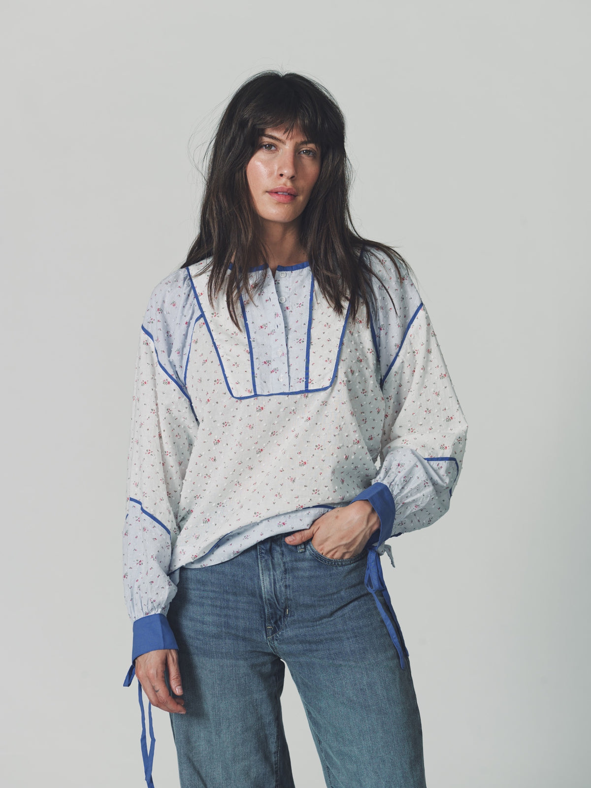 Ditsy Blue/White