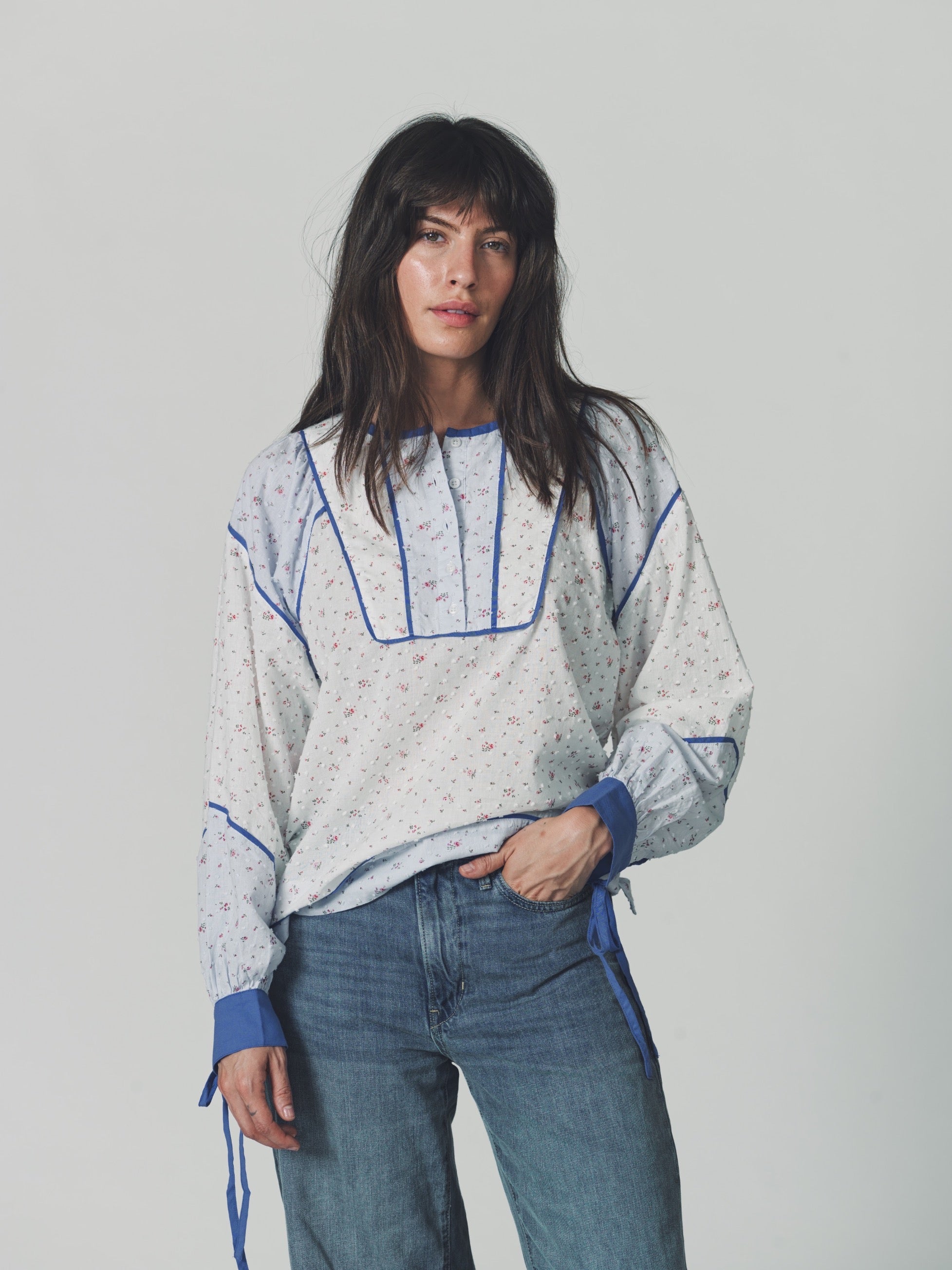 Ditsy Blue/White