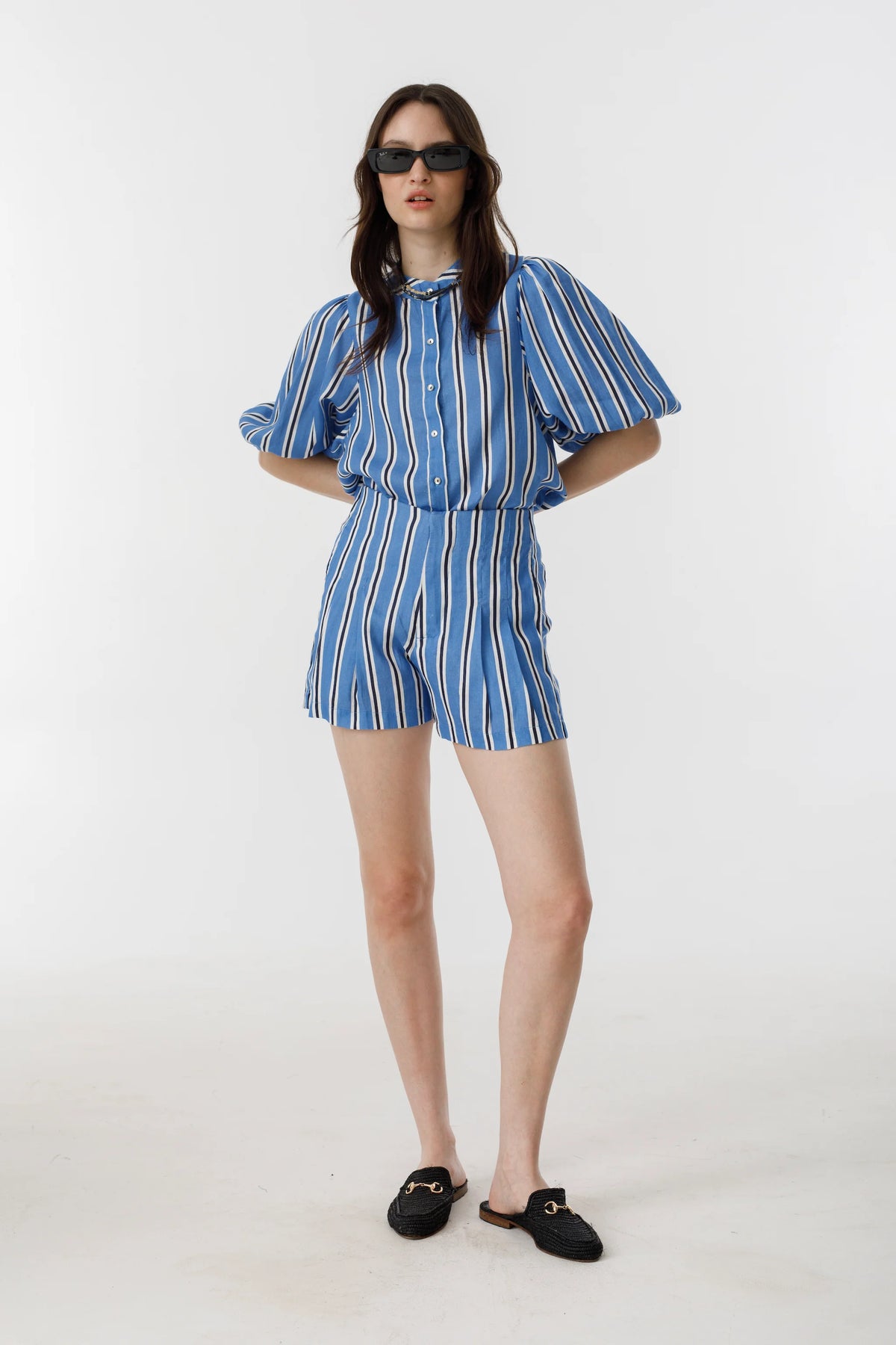 Frida Linen Shorts