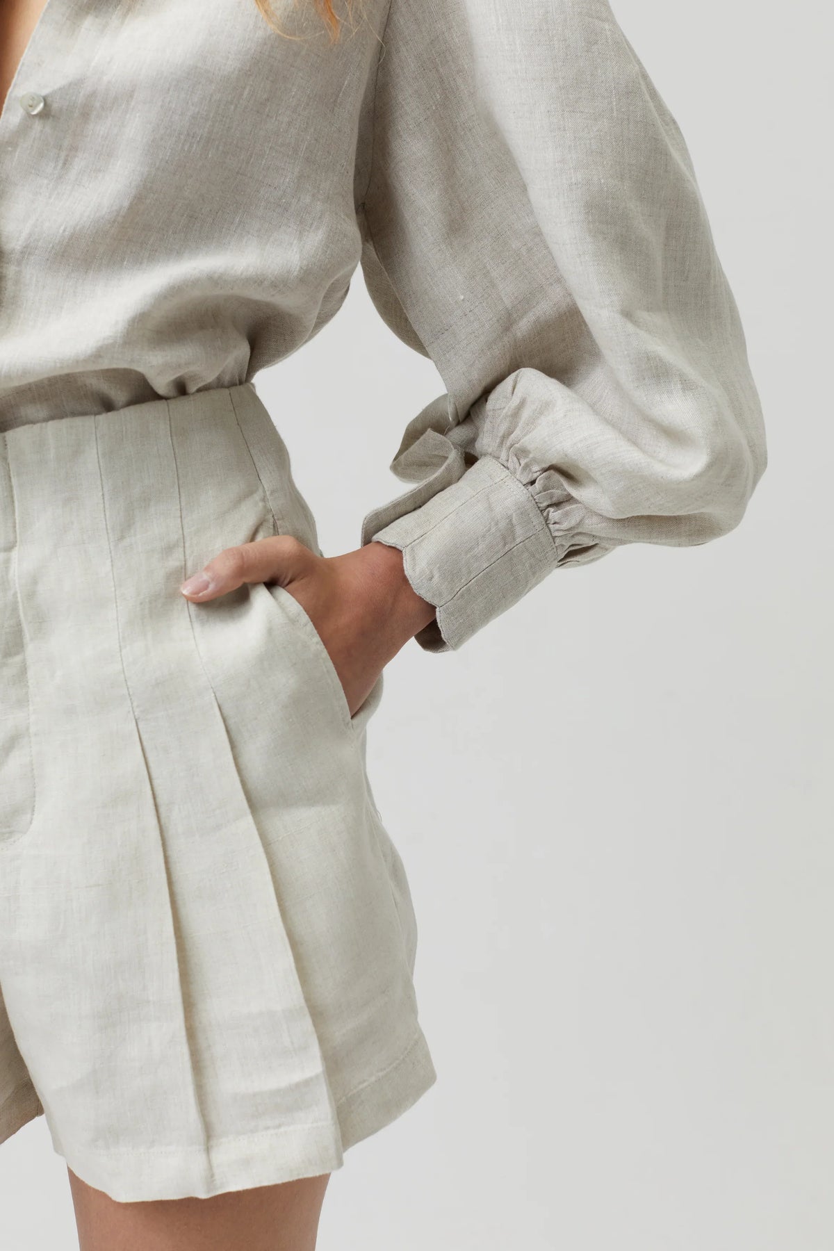 Frida Linen Shorts