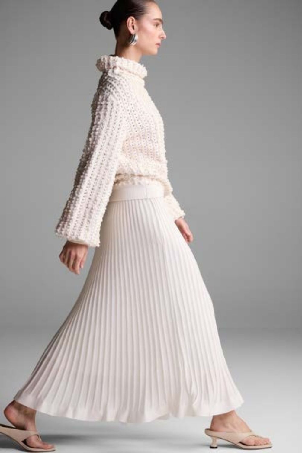 Pleated Gilded Midi Knitwear Skirt